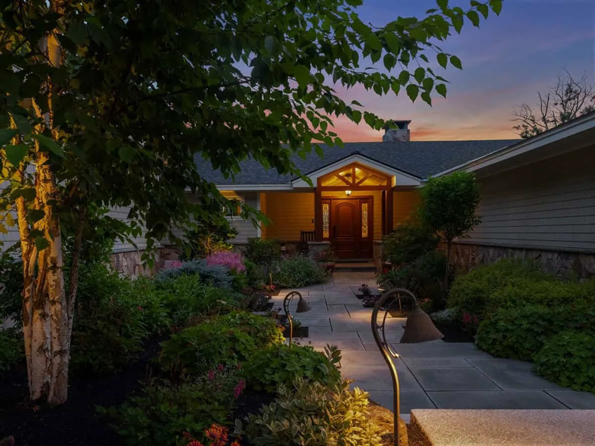 5 Kinds of Landscape Lighting to Get the Most Out of Your Landscape